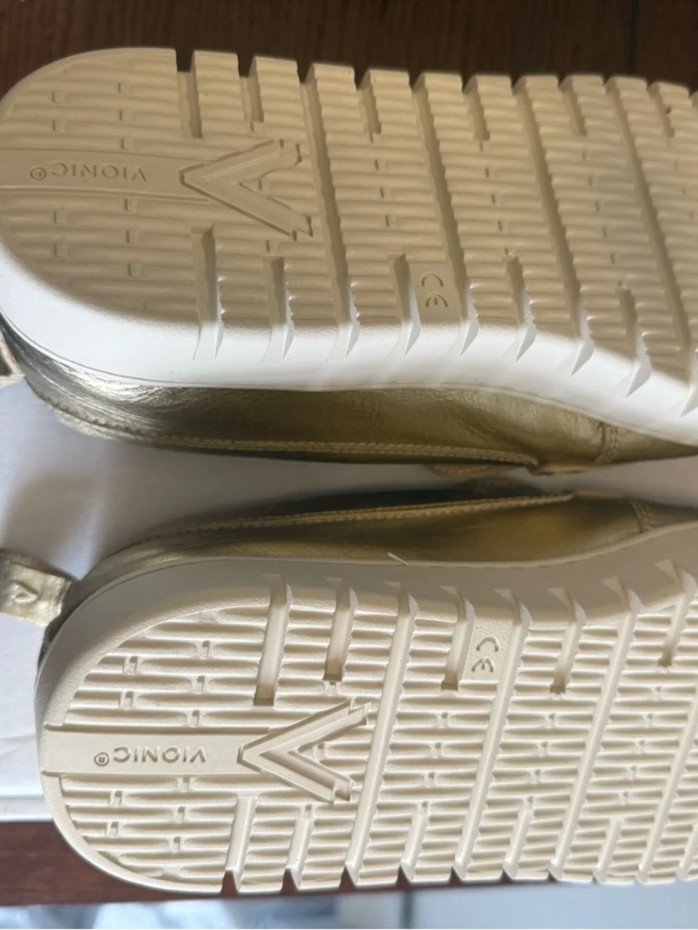 Vionic Uptown Metallic Gold Platform‎ Penny Loafers NEW 10.5 wide